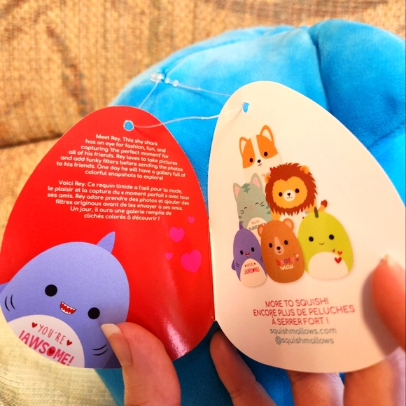 Squishmallows Rey Shark - Picture 3 of 4